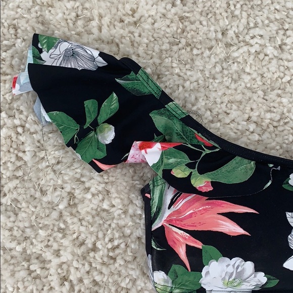 Tropical swimsuit top - Picture 4 of 4